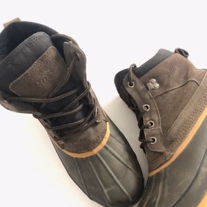 duck boots at bass pro